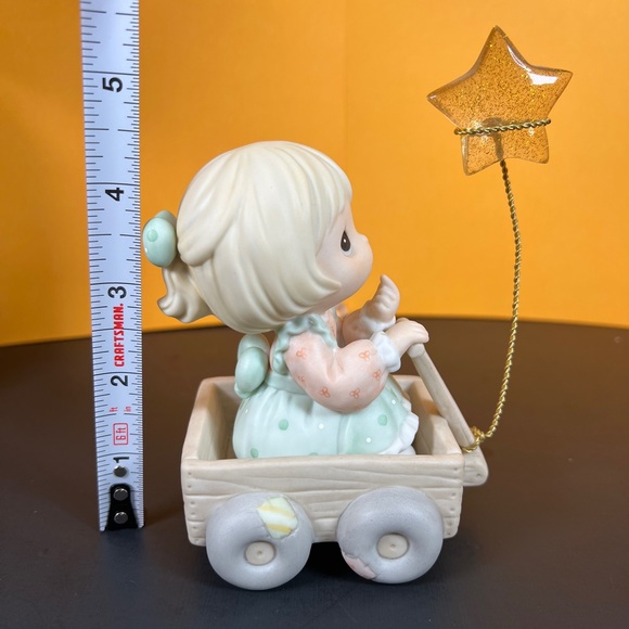 Precious Moments 1999 “Wishing You a World of Peace” C0019 Symbol of Membership - Picture 8 of 13